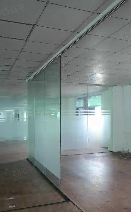 厚街大润发附近工业园厂房3楼1300平方整层带精装办公水电