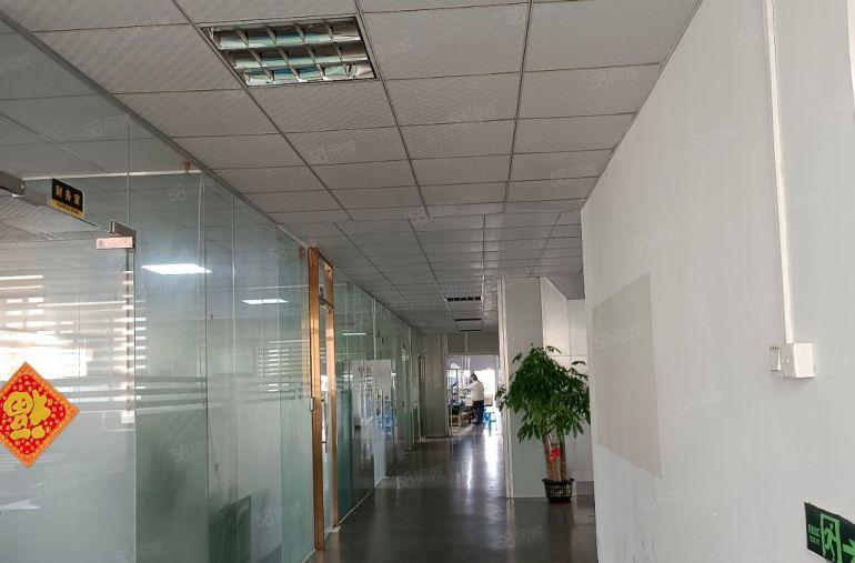寮步镇原房东厂房一楼，可以架航车，有现成水电办公室配套宿舍。