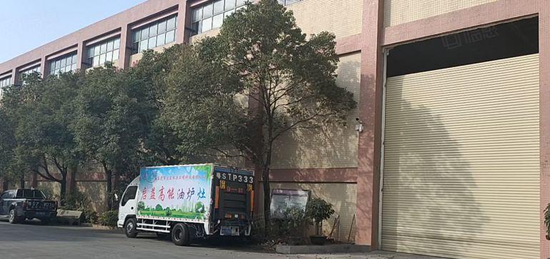寮步 凫山 8米高 钢构 厂房出租1500平方,九成新