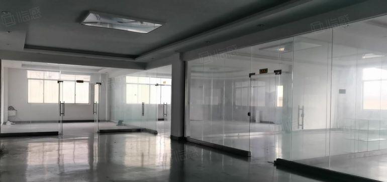 寮步华南城工业区二楼厂房出租2500平米现成装修