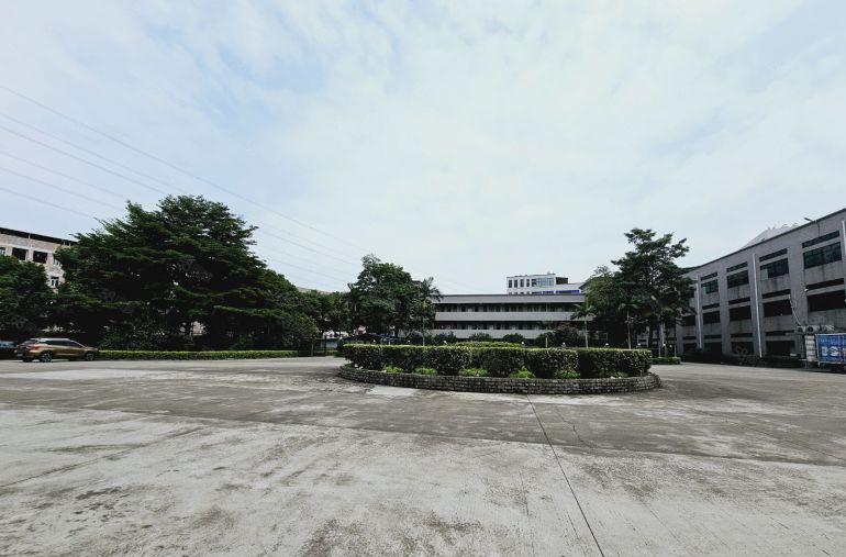 凤岗高速路口实际面积出租三楼3300平米，原房东，超大空地