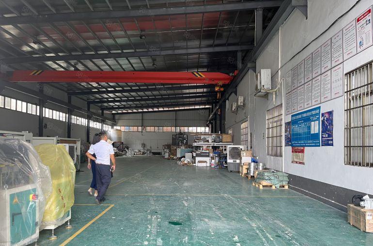 大朗新出原房东独院，带航车带独立办公室适合五金钣金磨具注塑等