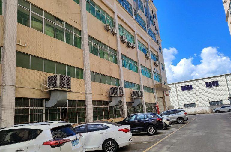 东莞市清溪镇罗马村一手房东工业厂房(1，3，4层)低价出租！