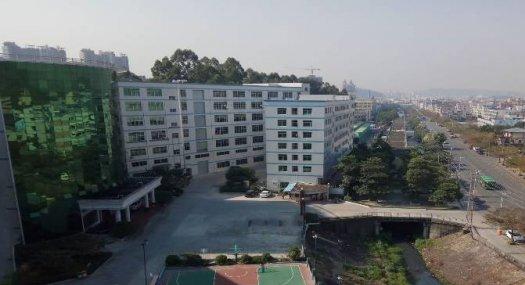 东莞市凤岗镇３６００平米七楼厂房出租（专租电池厂）
