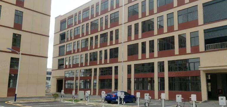 10低价租，惠城三栋园区红本厂房带装修一楼高度7米