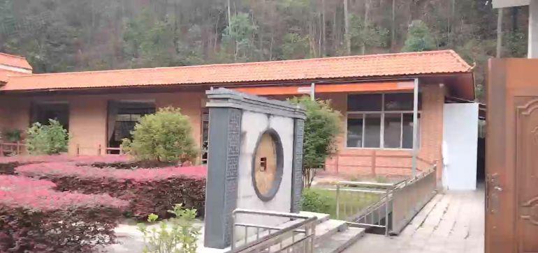 带现成豪华装修办公室农庄山庄休闲场所厂房出租