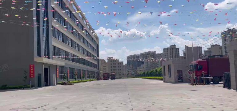 三和工业园全新厂房一二楼各1000平低价出租 楼上只要8块