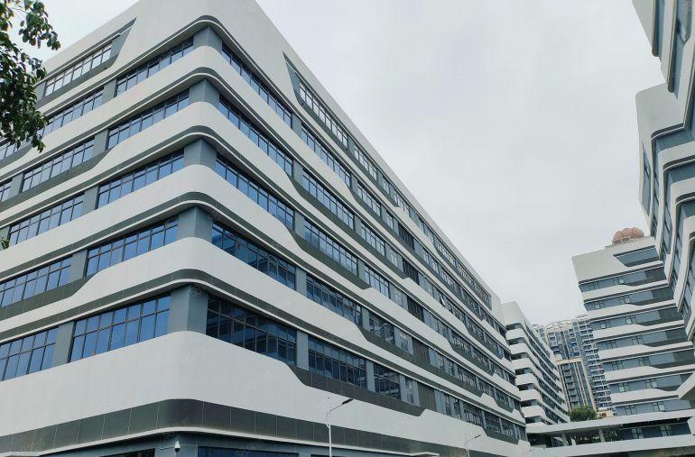大亚湾西区国企自建全新厂房出租，每年免租两个月，实际面积含税