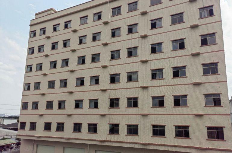 龙溪镇靠桥头独门独院标准厂房10元起租，原房东无公摊证件齐全