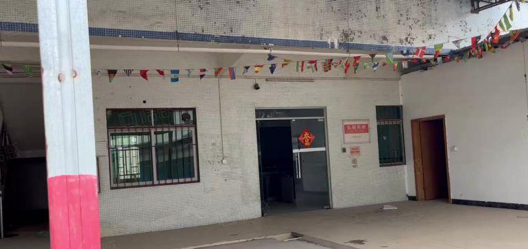 园洲原房东独门独院砖墙到顶厂房出租，可排水酸洗有现成喷粉环评