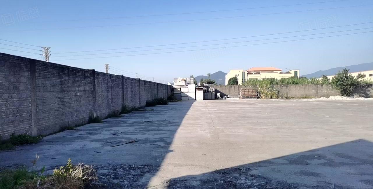 龙溪镇新出独门独院两层砖墙到顶厂房，红本证件，现成五金环坪。