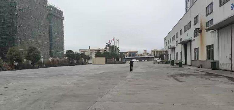 园洲高速口花园式红本工业园区钢结构厂房出租，空地5000平方