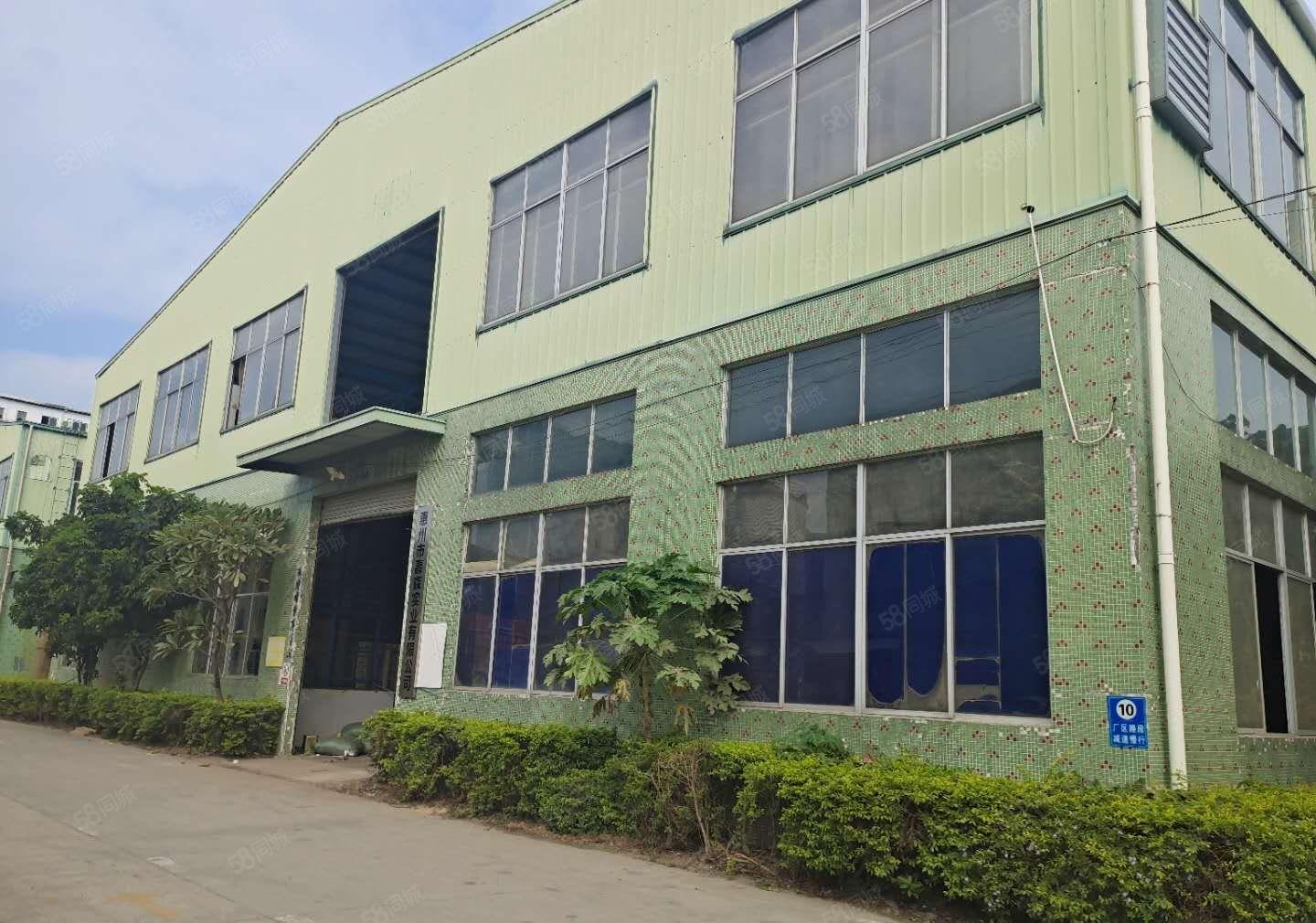 湖镇家具喷油厂房出租6600方，有喷油喷漆排污许可证，可分租