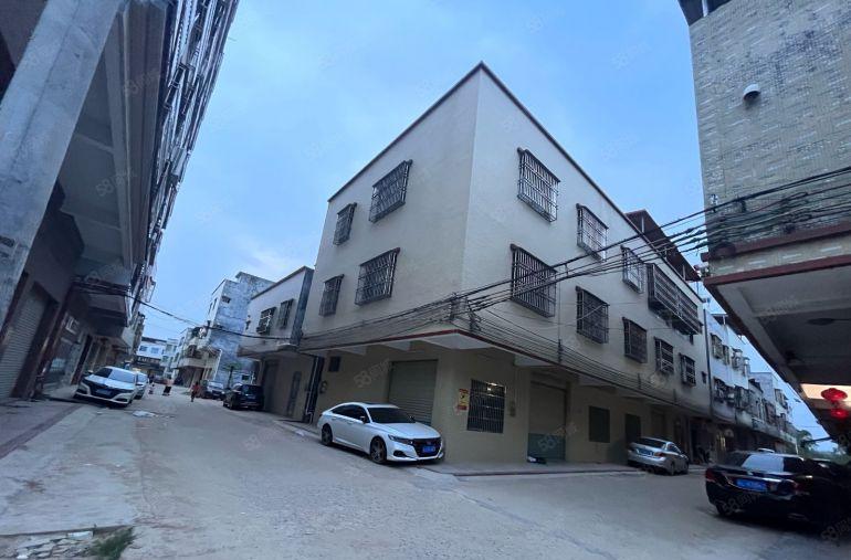 出租大岭黄果埔，6间2层半转角厂房，租金5000