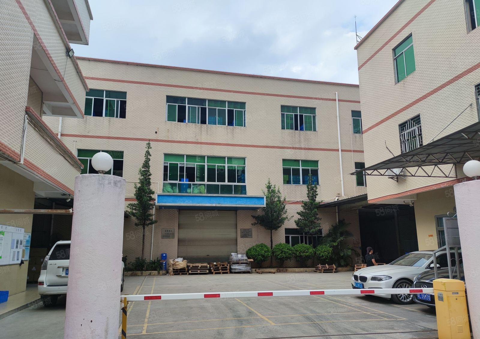 厂区位于平南高速路口，周边配套设施齐全