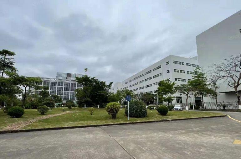 仲恺厂房仓库5000平出租，带地坪漆现成水电装修，可分租。