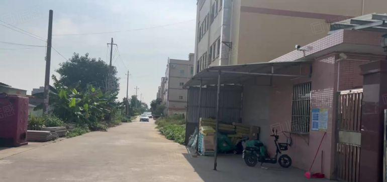 有家具喷油环评带红本砖墙到顶10米没柱子空地4500