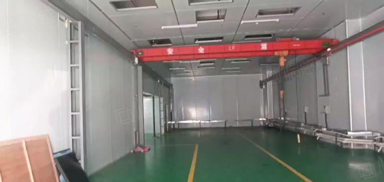 乌沙新出一楼带航车小面积厂房出租，水电齐全，可环评