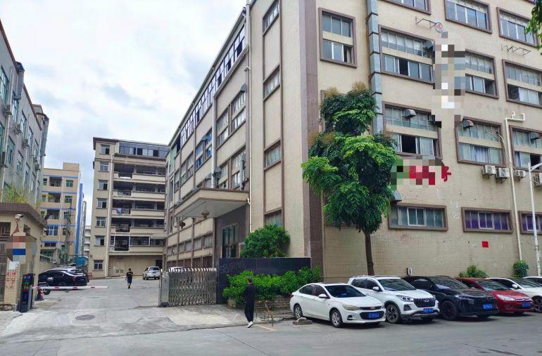 长安靠近深圳2000平高7米一楼带阁楼装修主线标准厂房出租