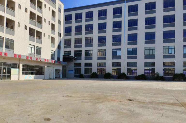 常平新出厂房，空地大，靠进高速路口，有消防喷淋