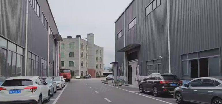 （主干道旁）单一层钢构厂房1800方出租带航轨办公宿舍配套