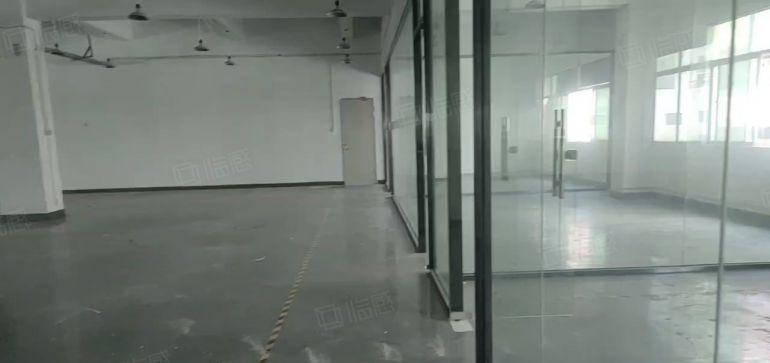 新出塘厦沙湖1800平方标准厂房，带办公室装修