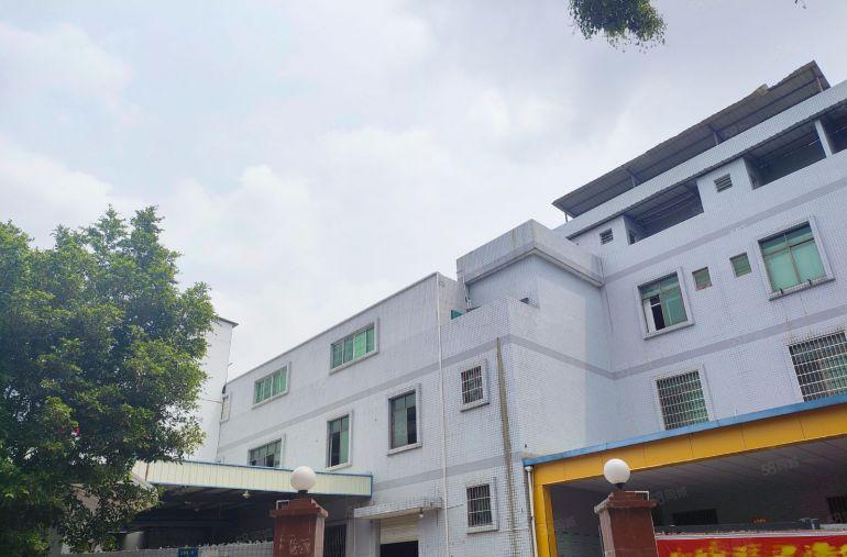 寮步镇小独院出租无宿舍门口就是高速形象漂亮，价格实惠