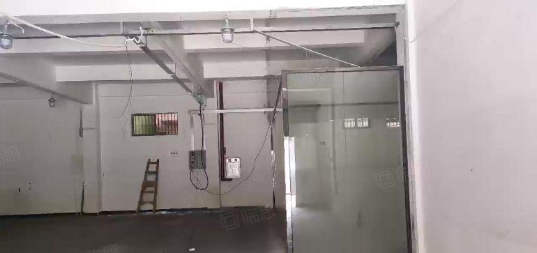 寮步镇小独院出租无宿舍门口就是高速形象漂亮，价格实惠