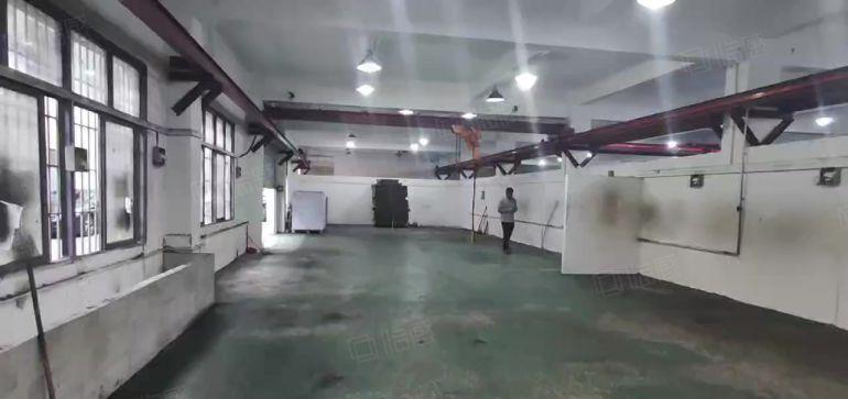 行车免费用 油甘埔小面积厂房出租400平 注塑模具 冲压数控