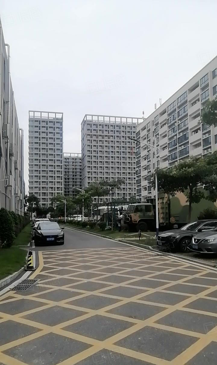 松山湖原房东红本重工业厂房15万方带装修出租，大小可分租！