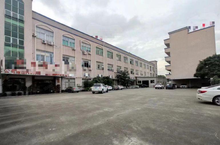 石碣镇工业区一楼低价出租1000方有现成装修水电齐全独立