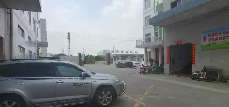 桥头镇原房东分租一楼1300平方，高度6米。现成航车，水电。