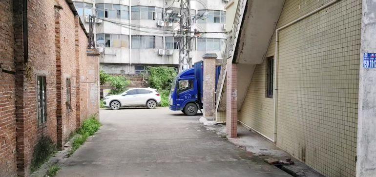 中堂800平方原房东主干道旁独门独院厂房出租