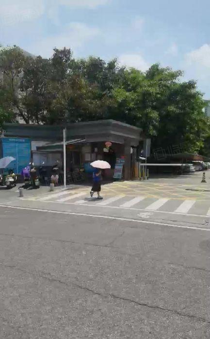 福永地铁口楼上800平精装修厂房出租带全新无尘车间 办公室