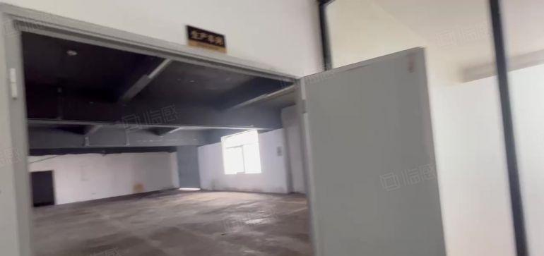 福永工业区1500平精装修带现成办公室仓库厂房低价出租
