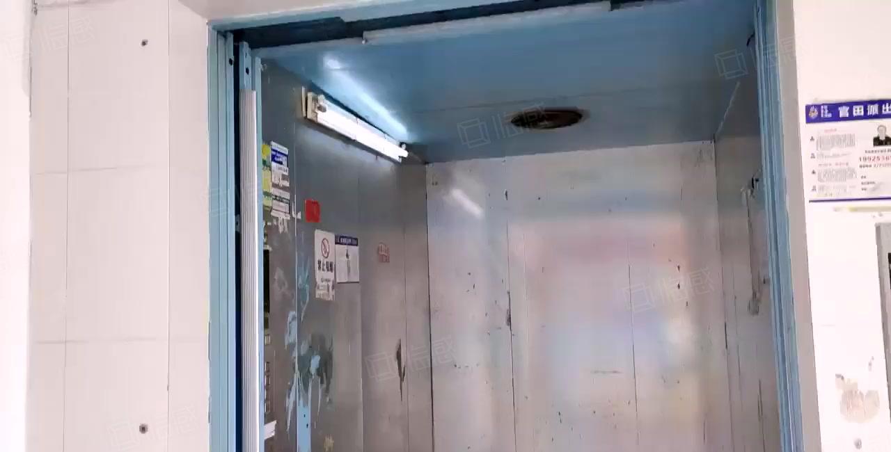 石岩北环路地铁口6号线新出原房东带精装修低价厂房出租无转让费
