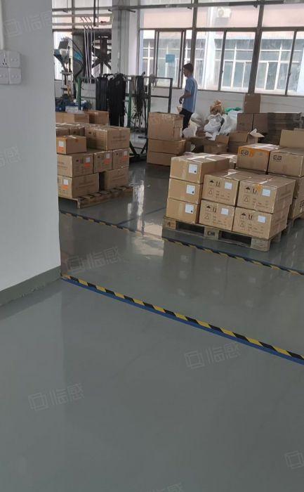 新安新出1300平厂房仓库出租精装修原房东带红本大小可分