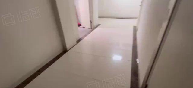 西乡固戍地铁站附近，工业区厂房带装修368平厂房仓库出租