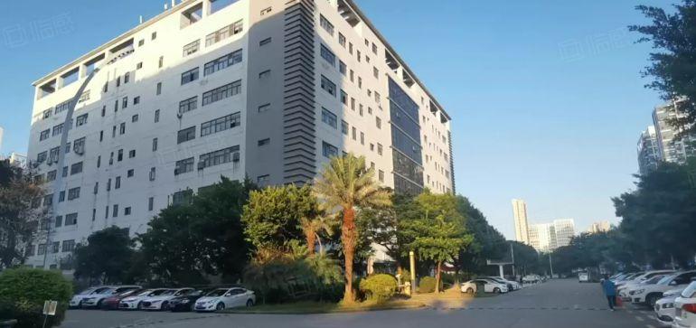 石岩水田高速路口四楼1800平无尘车间豪华装修无转让费