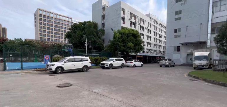 石岩上屋原房东科技园楼上500平带3间办公室厂房实际面积出租