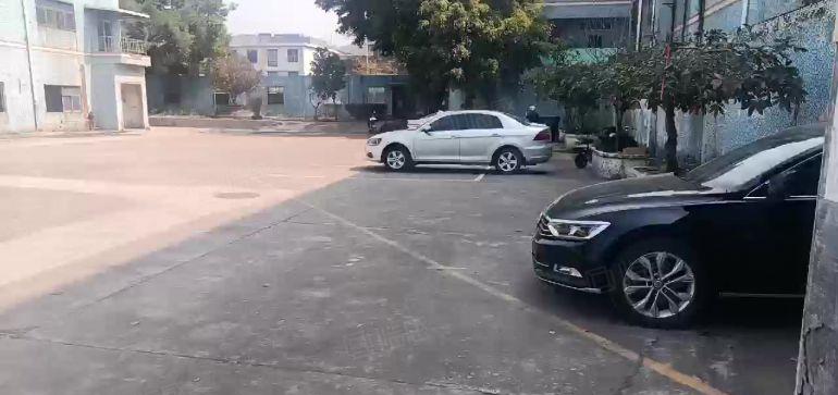 深圳宝安福永主干道旁边大型产业园现成装修大小可分租