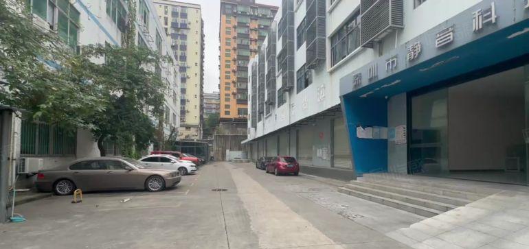 福永地铁口一楼整层厂房仓库2000平出租精装修办公室无尘车间