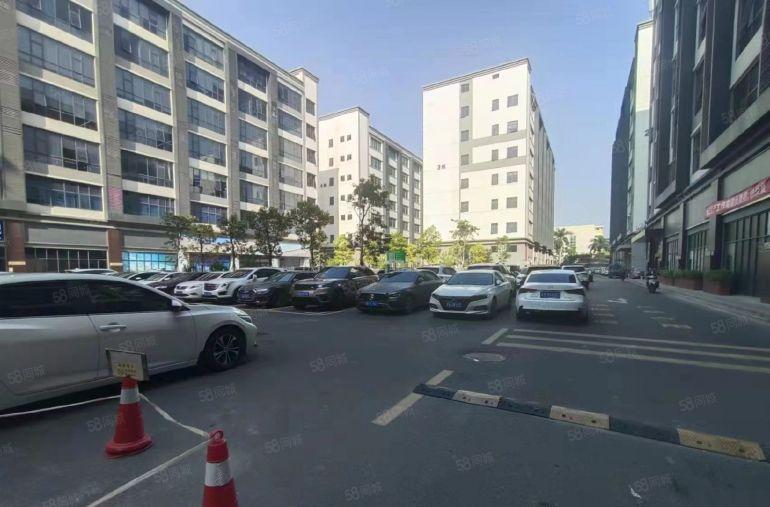 宝安福永沿江高速口附近楼上200平精装修厂房仓库出租大小分租