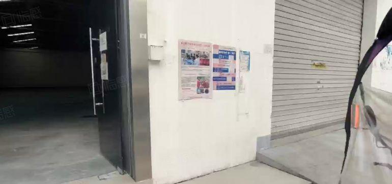西乡航城街道边，大型工业园，一楼1600平钢结构，层高13米