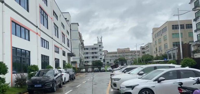 横岗地铁口500平1000至2000平带装修厂房招租仓库出租