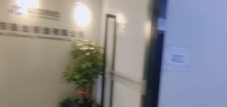 和平楼上精装厂房720平方，精装修，水电齐全，停车位充足