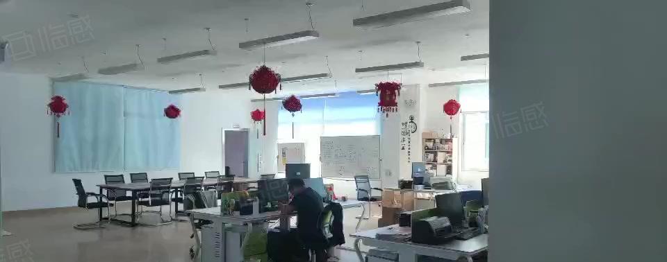 松岗罗田第三工业区独院厂房1500平带精装修厂房出租可办公