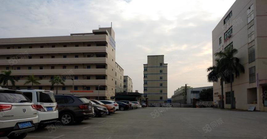 松岗红星楼上新出2000平米带装修厂房 宝安大道旁 水电齐全