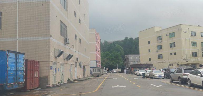 宝安石岩水田工业园1000平地坪漆厂房仓库低价出租大小可分租