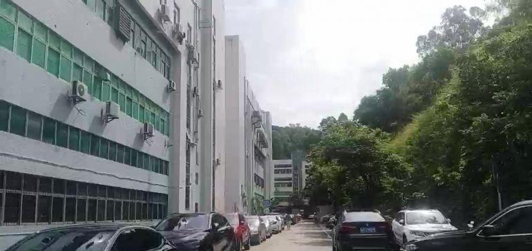 石岩楼上带装修1000平米无尘车间招租，无转让费用